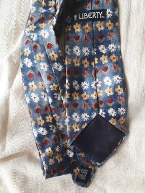 Liberty Blue Floral Pattern Silk Tie